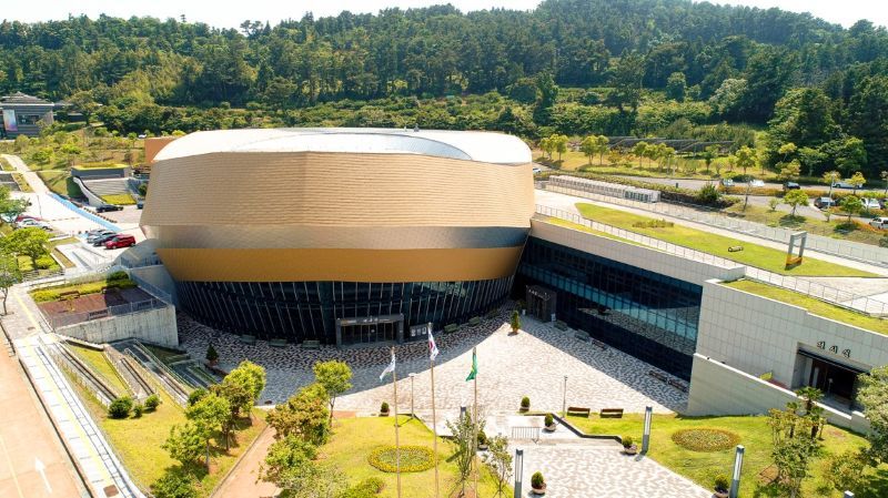 서귀포예술의전당 전경.(서귀포시 제공. 재판매 및 DB 금지)/뉴스1 