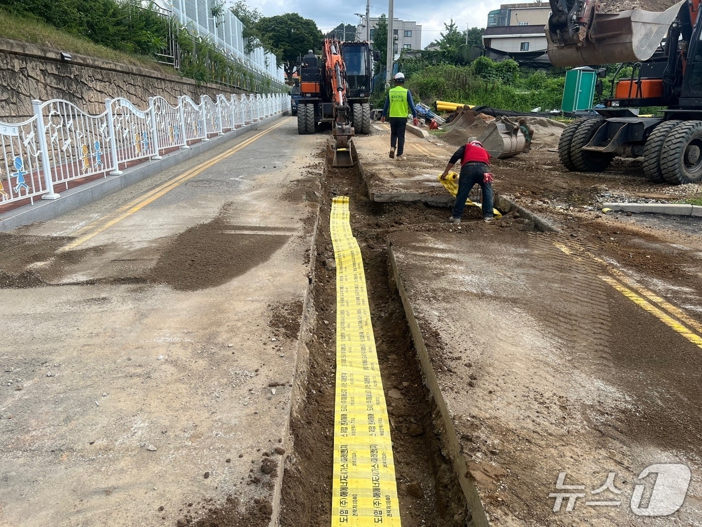 예산군에서 도시가스 배관 공사가 진행 중인 모습. (예산군 제공, 재판매 및 DB금지) / 뉴스1