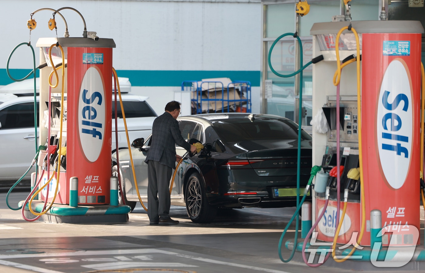 서울시내의 한 주유소. 2026.3.17 ⓒ 뉴스1 이호윤 기자