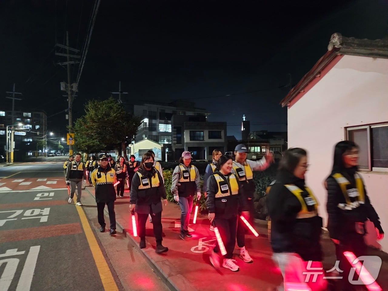 순찰하는 제주주민자치경찰대 모습.(제주도자치경찰단 제공. 재판매 및 DB 금지)