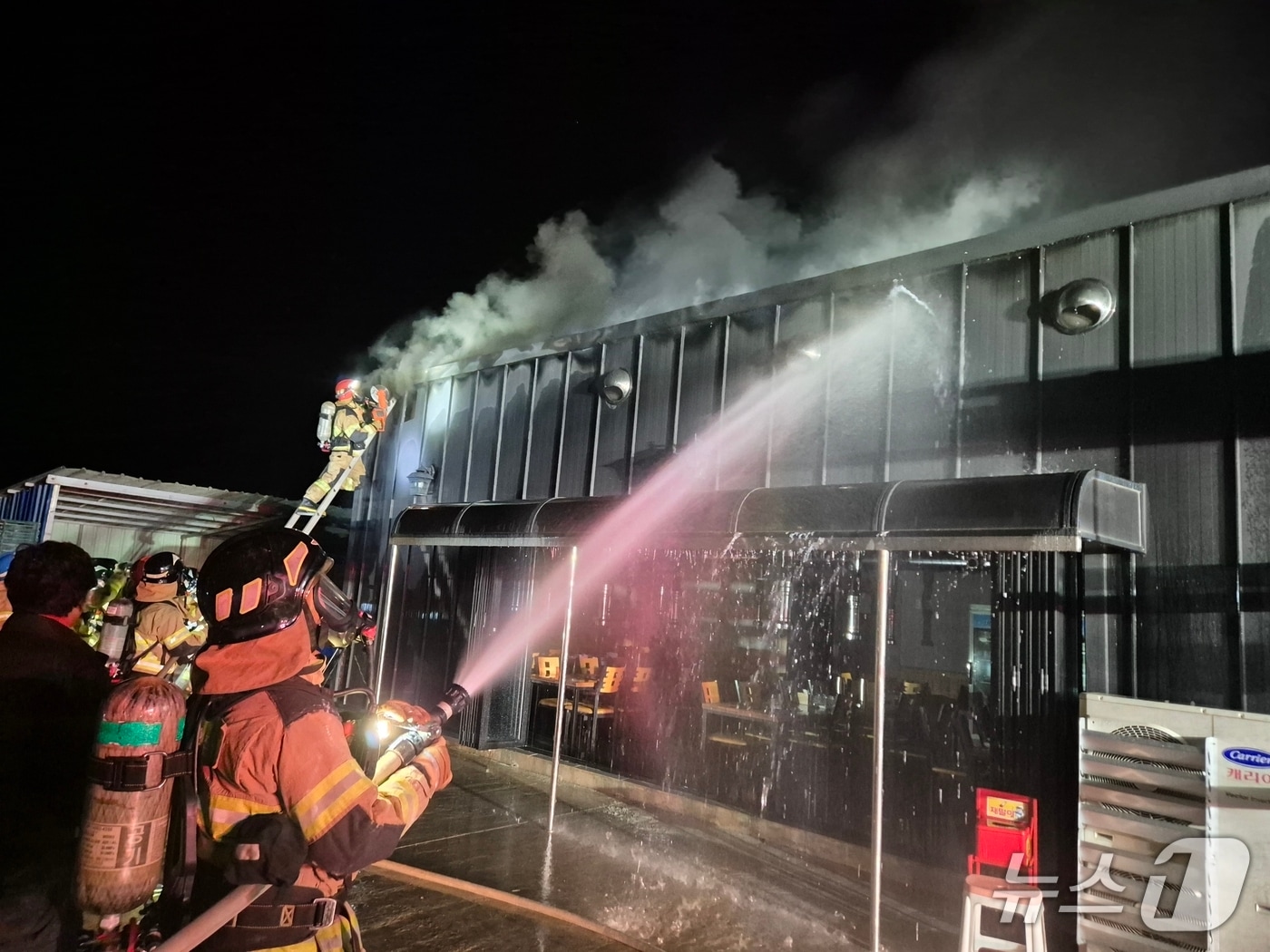 청양 비봉면 록평리 화재 현장. (청양소방서 제공, 재판매 및 DB금지) / 뉴스1