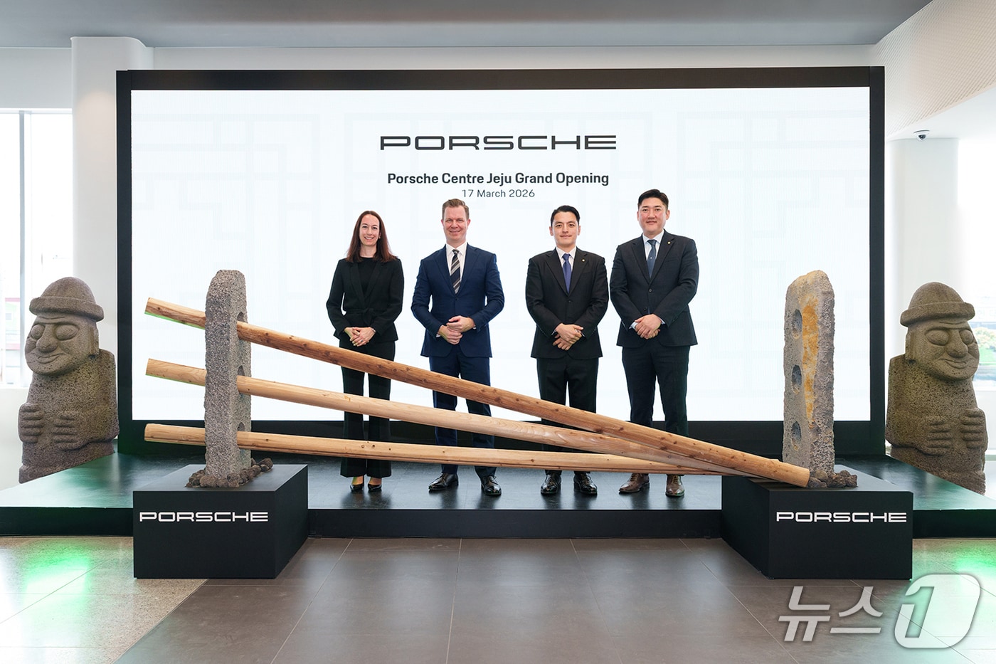 포르쉐코리아 제주 최초 공식 전시장 '포르쉐 센터 제주' 오픈(포르쉐코리아 제공)