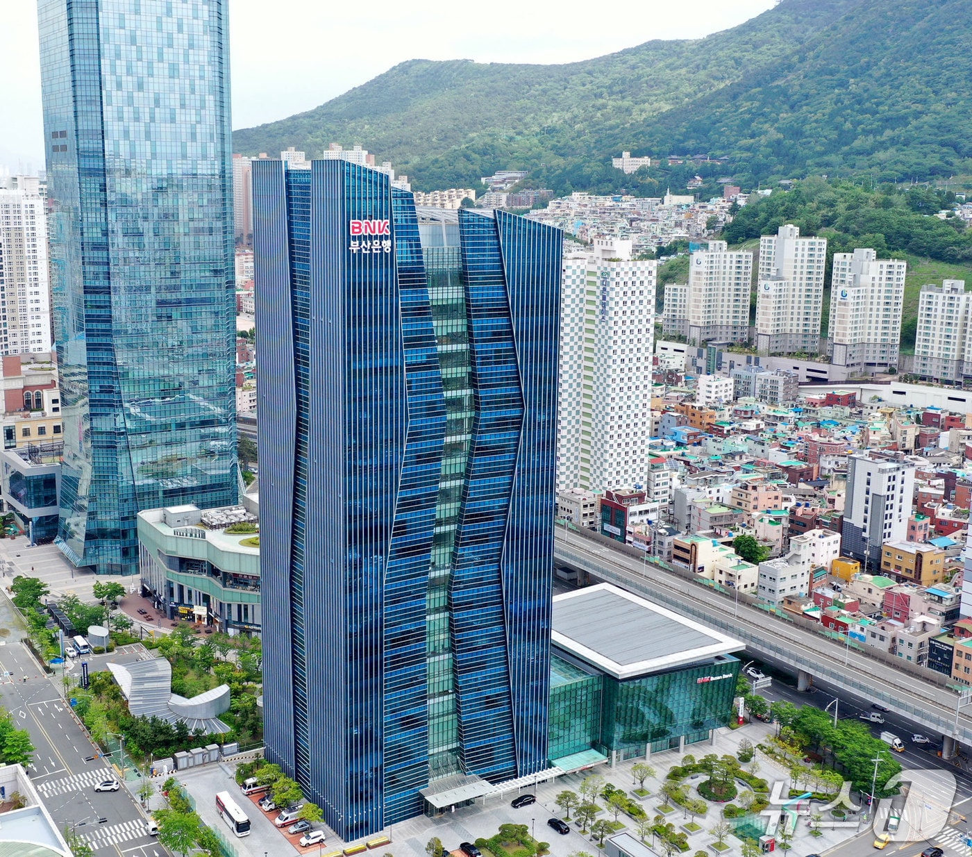 BNK부산은행 본점 전경(부산은행 제공. 재판매 및 DB금지)