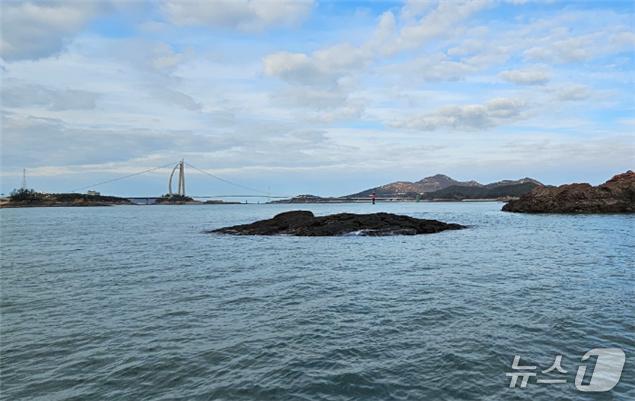 전북 군산시 옥도면 무녀도 암자서 암초 전경.(군산해수청 제공. 재판매 및 DB금지)