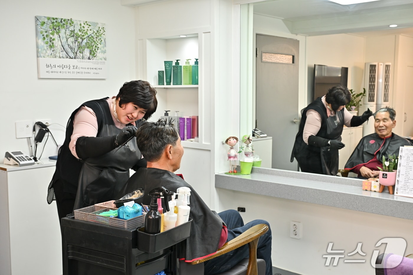 강원 정선군의 '실버 에티켓' 사업 자료 사진. (정선군 제공. 재판매 및 DB금지) 2026.3.18/뉴스1