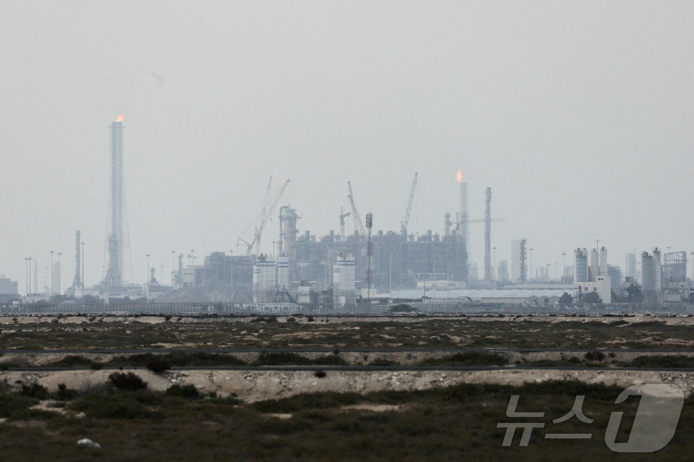 카타르 라스라판 산업단지에 위치한 카타르에너지의 액화천연가스(LNG) 시설. 2026.03.02 ⓒ 로이터=뉴스1