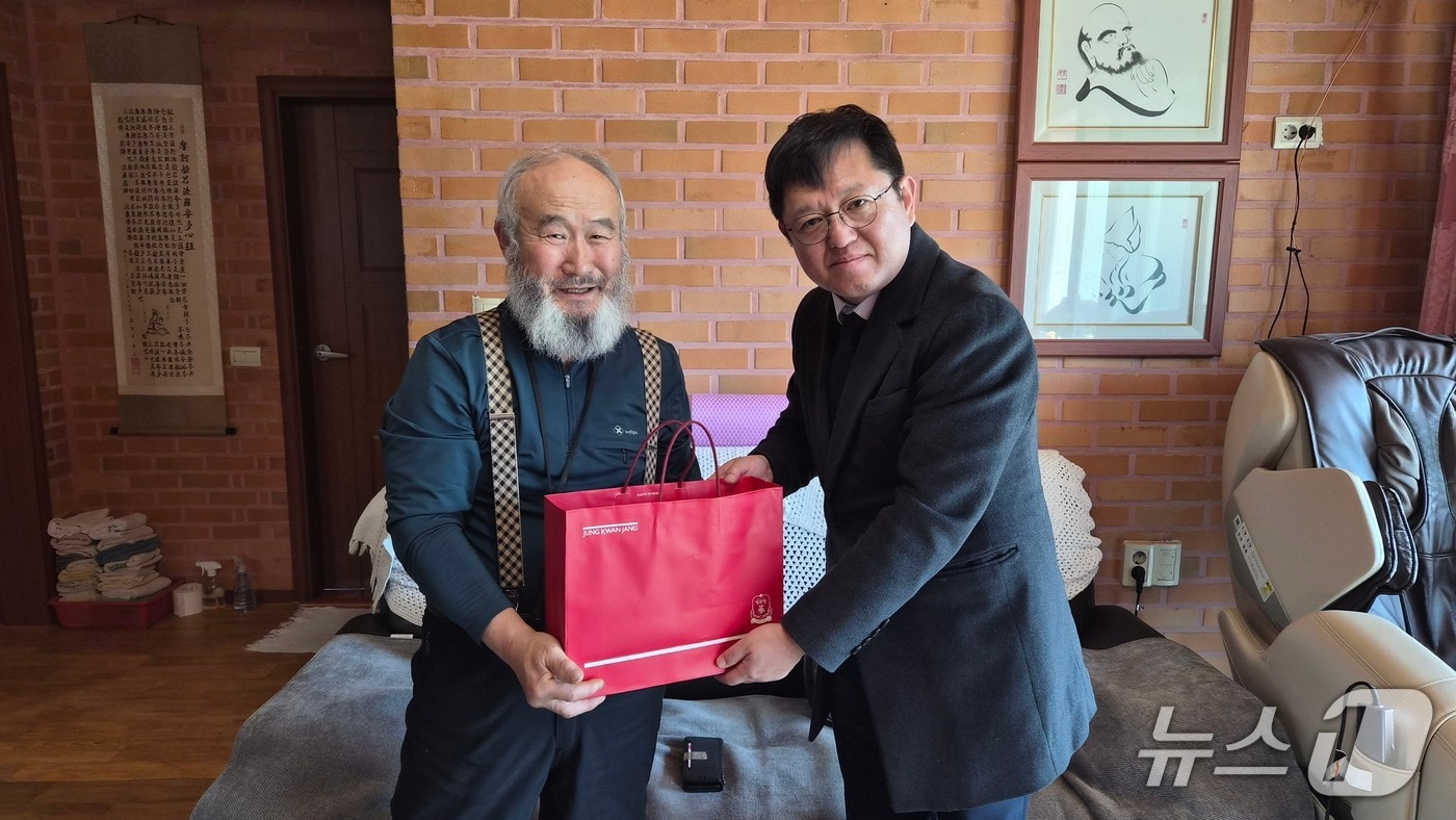 강원서부보훈지청, 고(故) 박동혁 병장 유족 방문 위로.(강원서부보훈지청 제공, 재판매 및 DB금지)