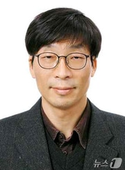 이재명 대통령이 2일 진실‧화해를위한과거사정리위원회 위원장에 송상교 전 진실화해를위한과거사정리위원회 사무처장을 임명했다. (청와대 제공. 재판매 및 DB 금지) 2026.3.2 ⓒ 뉴스1 이재명 기자