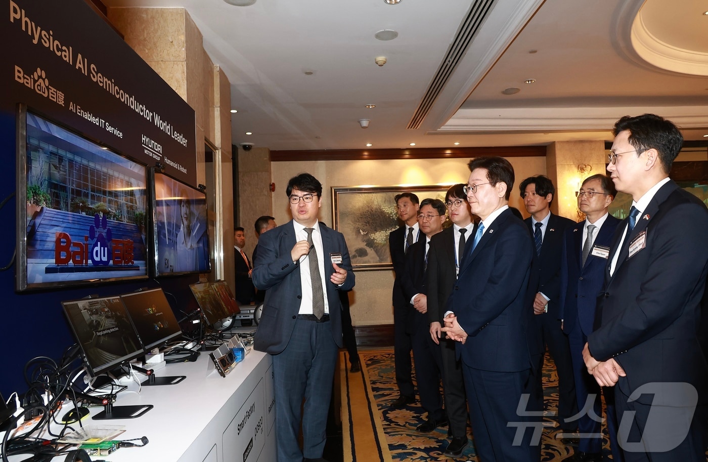 '피지컬 AI' 바람타고 보스반도체, 870억 유치...은행·정책자금 몰렸다 - 뉴스 썸네일 이미지