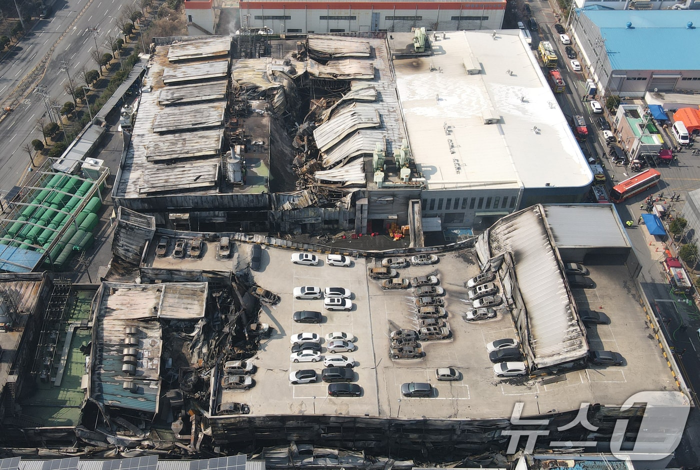 21일 대형 화재로 인명피해가 발생한 대전 대덕구 자동차 부품 제조 공장이 처참한 모습을 보이고 있다. 2026.3.21 ⓒ 뉴스1 김기태 기자