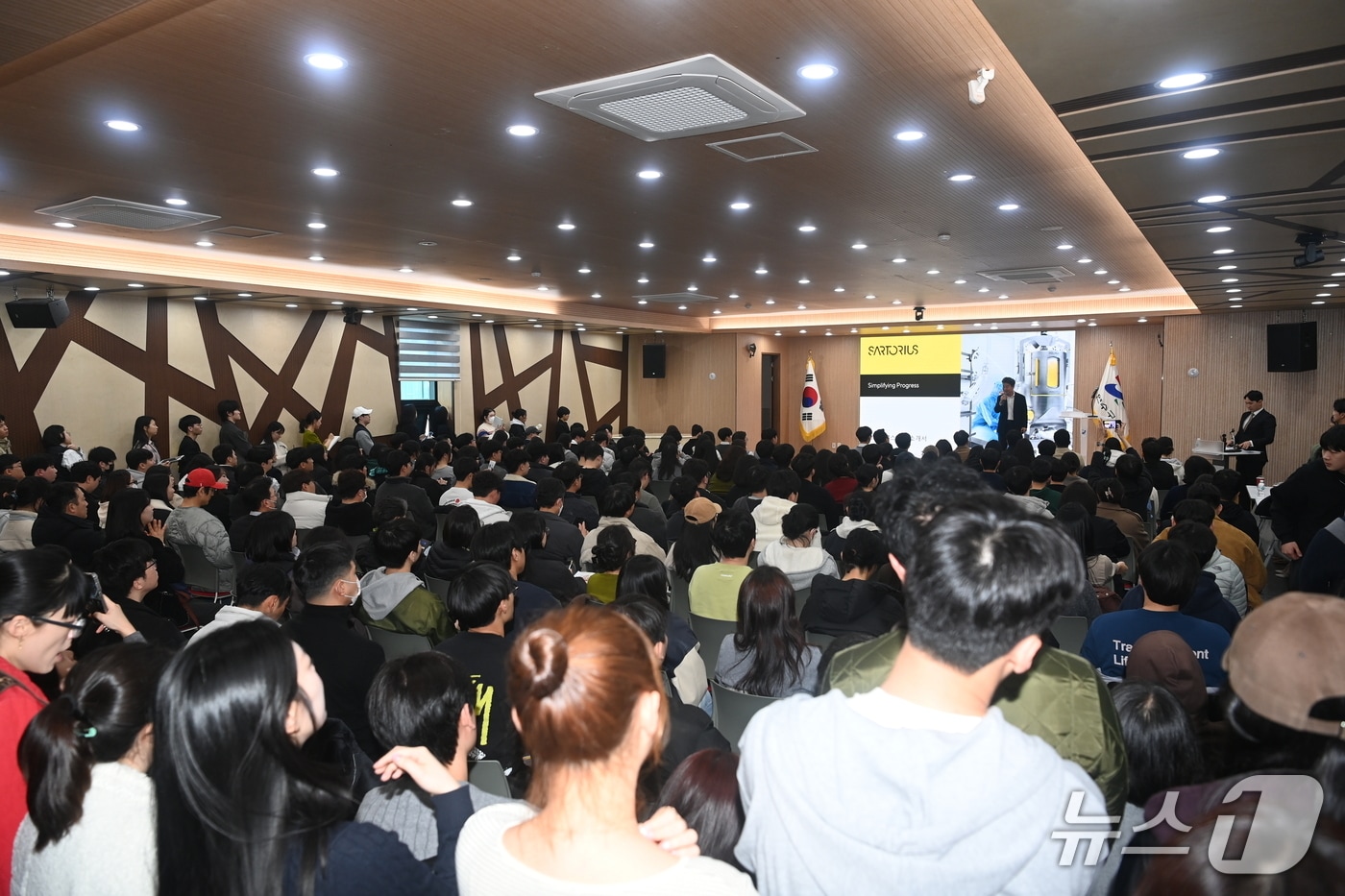연수구는 지난 20일 구 제2청사에서 싸토리우스코리아바이오텍과 공동으로 '바이오 일자리 설명회'를 개최했다.(연수구 제공. 재배포 및 DB금지)2026.3.22/뉴스1