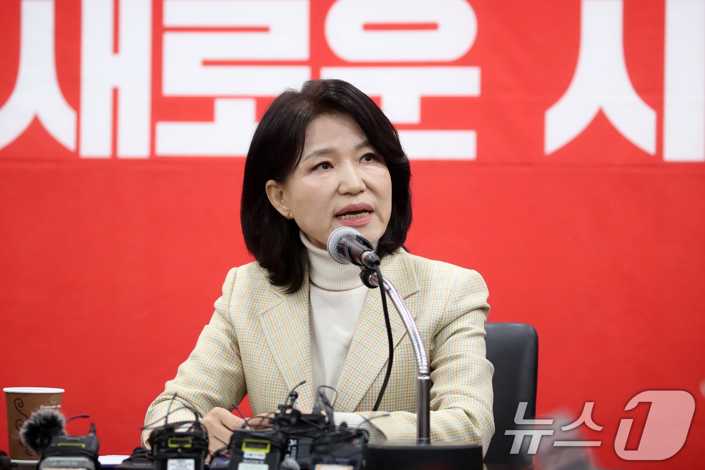 이진숙 전 방송통신위원장이 지난 23일 오전 대구 수성구 국민의힘 대구시당에서 기자회견을 열고 전날 국민의힘 공천관리위원회가 발표한 6·3 지방선거 대구시장 후보 공천 컷오프(공천 배제)관련 불복 입장을 밝히고 있다. 2026.3.23 ⓒ 뉴스1 공정식 기자