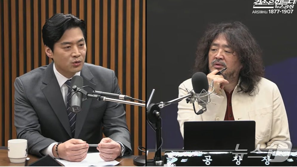 지난 19일 김어준 씨의 유튜브 채널(김어준의 겸손은힘들다 뉴스공장)에 출연, 자신의 생각을 밝히고 있는 한준호 더불어민주당 의원. (유튜브 갈무리) ⓒ 뉴스1 