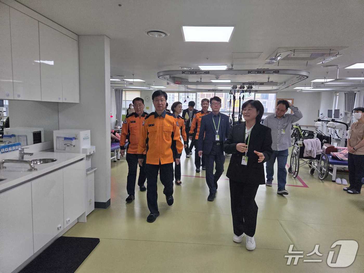 강원특별자치도 소방본부, 화재 예방 강화를 위한 현장 지도·점검.(도소방본부 제공, 재판매 및 DB금지)