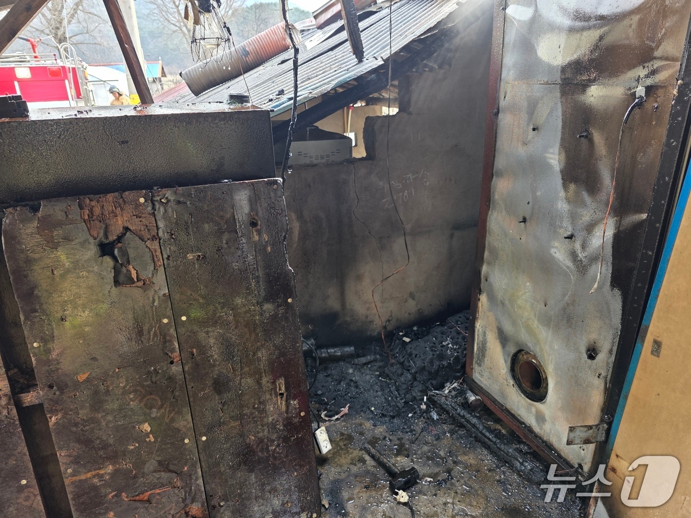  청양군 장평면 락지리 화재 현장. (청양소방서 제공, 재판매 및 DB금지) / 뉴스1