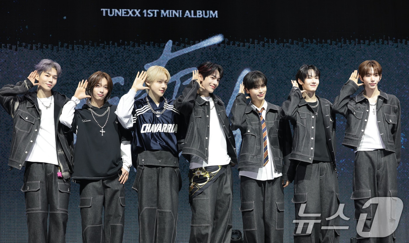 TUNEXX(튜넥스) 제온(왼쪽부터)과 타이라, 시환, 인후, 아틱, 성준 2026.3.3 ⓒ 뉴스1 권현진 기자