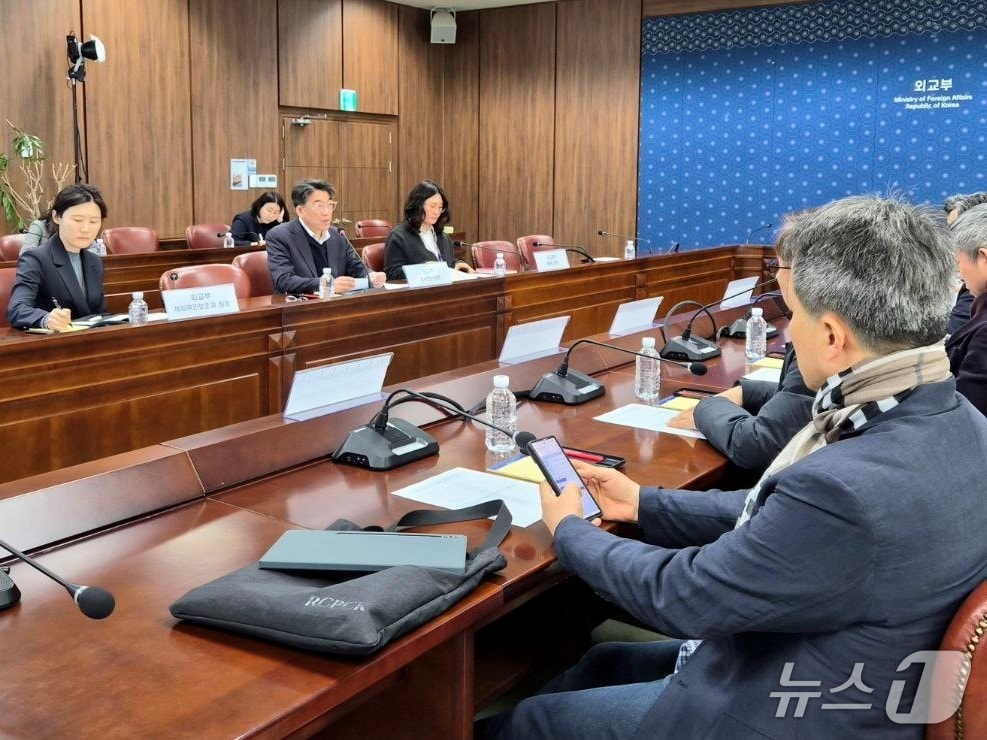 외교부는 중동 정세와 관련해 여행업계 및 선교단체와 각각 안전간담회를 개최했다 (외교부 제공)