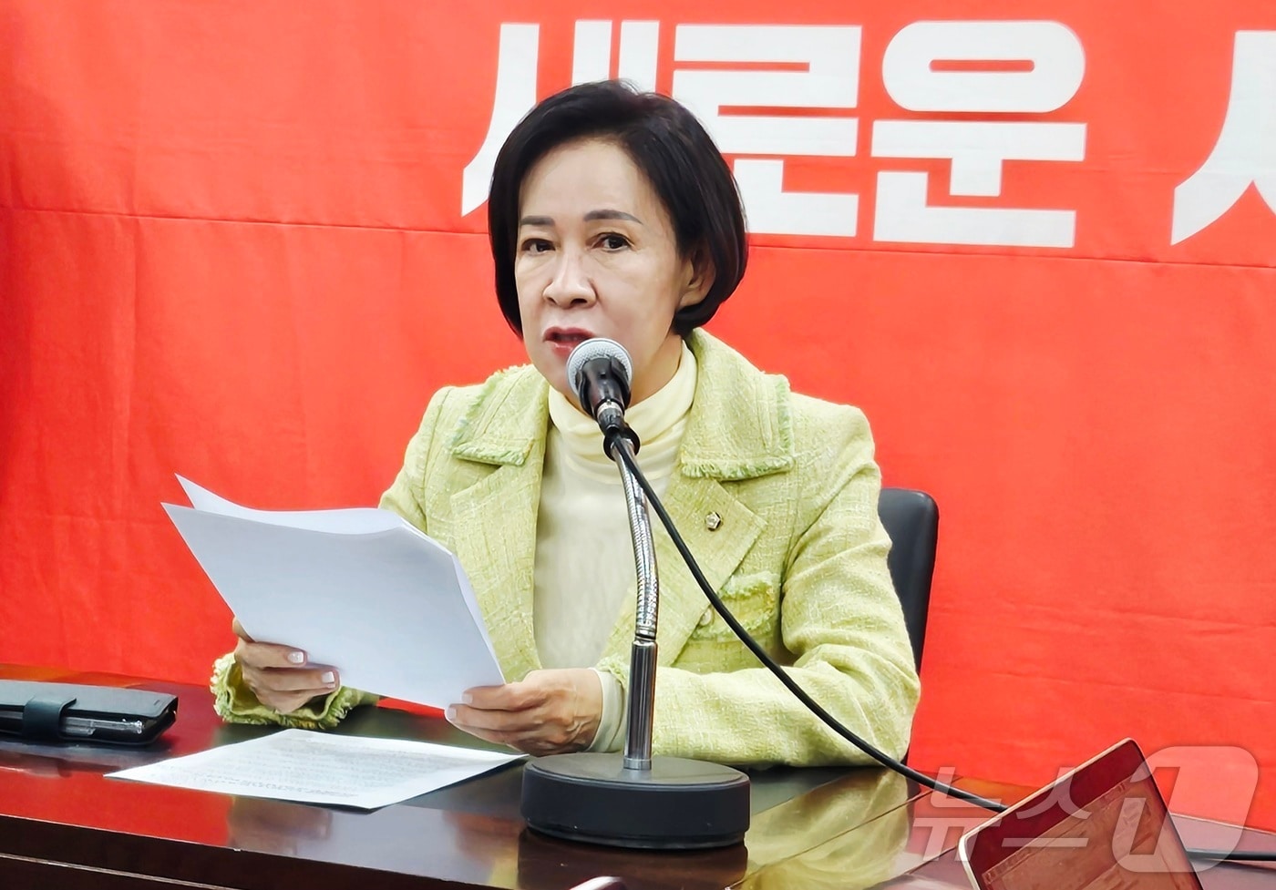 이인선 국민의힘 의원(대구 수성을)은 11일 아파트 단지내도로와 주차장 등 도로 외 장소에서 발생한 음주·약물·난폭운전에도 운전면허 취소·정지 처분이 가능하도록 하는 도로교통법 일부개정법률안을 대표 발의했다./뉴스1