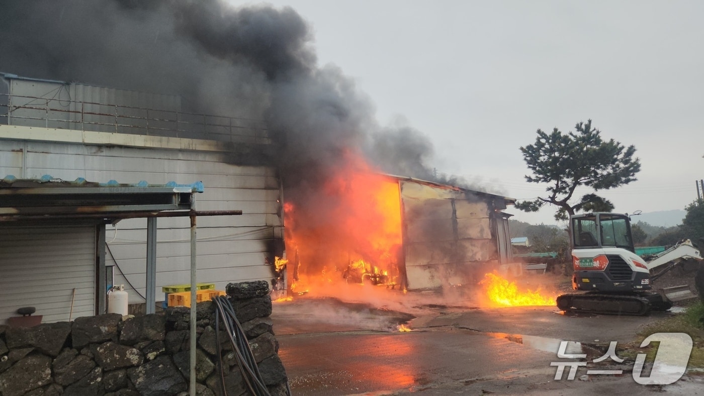 화재 현장(제주소방본부 제공. 재판매 및 DB금지)/뉴스1