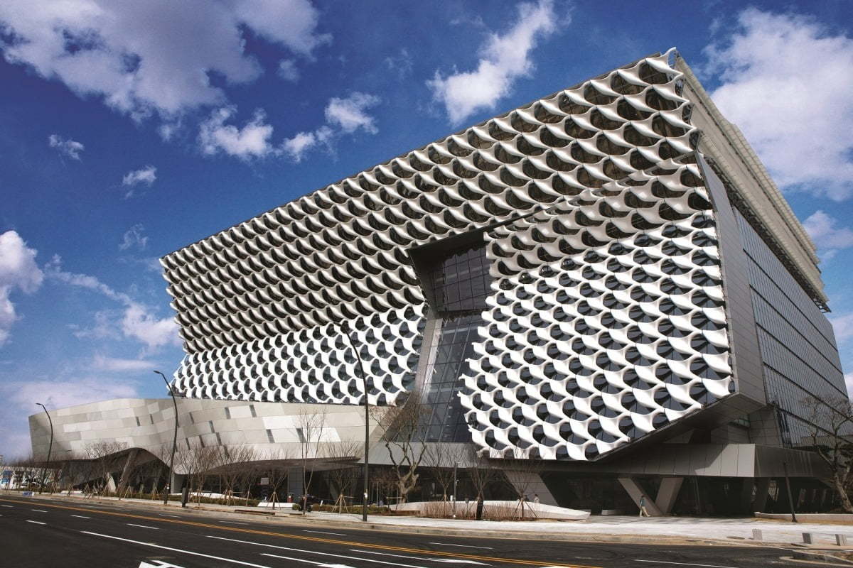 코오롱인더스트리, 김민태 대표 선임...집중투표제 배제 삭제 '부결' - 뉴스 썸네일 이미지