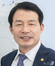 한재천 이사장.
