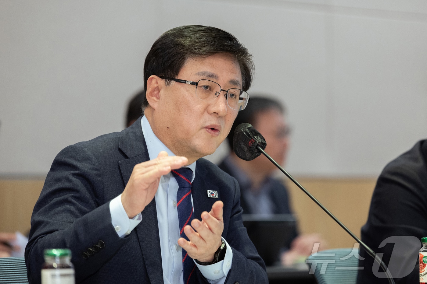 김성환 기후에너지환경부 장관이 서울 여의도 FKI타워에서 열린 히트펌프 업계와 간담회를 주재하고 있다. (기후에너지환경부 제공. 재판매 및 DB 금지) 2026.3.4 ⓒ 뉴스1