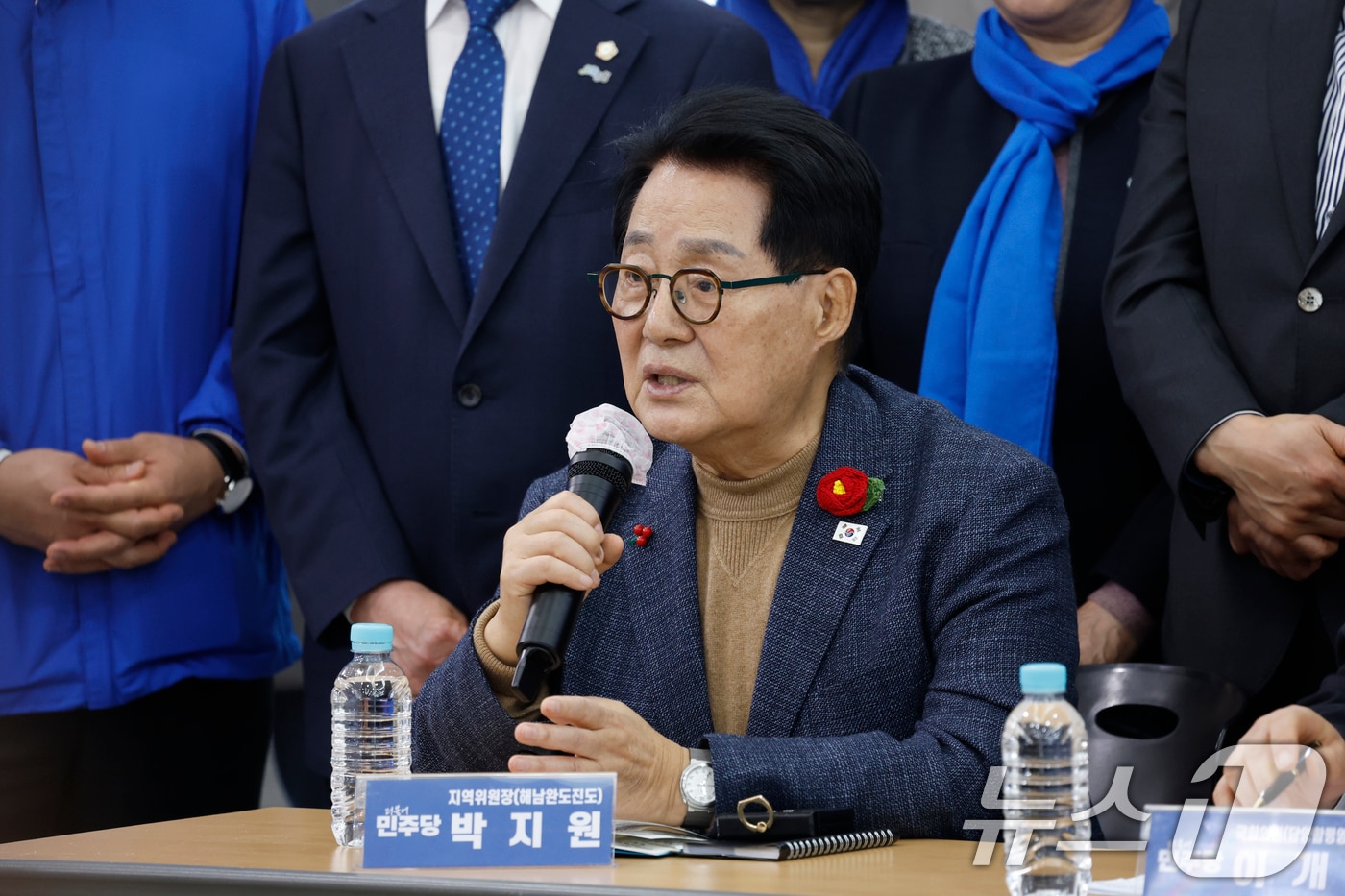 박지원 민주당 의원이 6일 전남 영광군 농협에서 열린 최고위원회의에서 발언을 하고 있다. 2026.3.6 ⓒ 뉴스1 김태성 기자