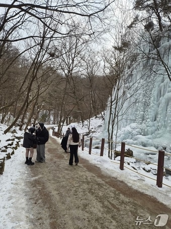 춘천 구곡폭포 인공빙벽 사진.(춘천도시공사 제공. 재판매 및 DB금지)/뉴스1