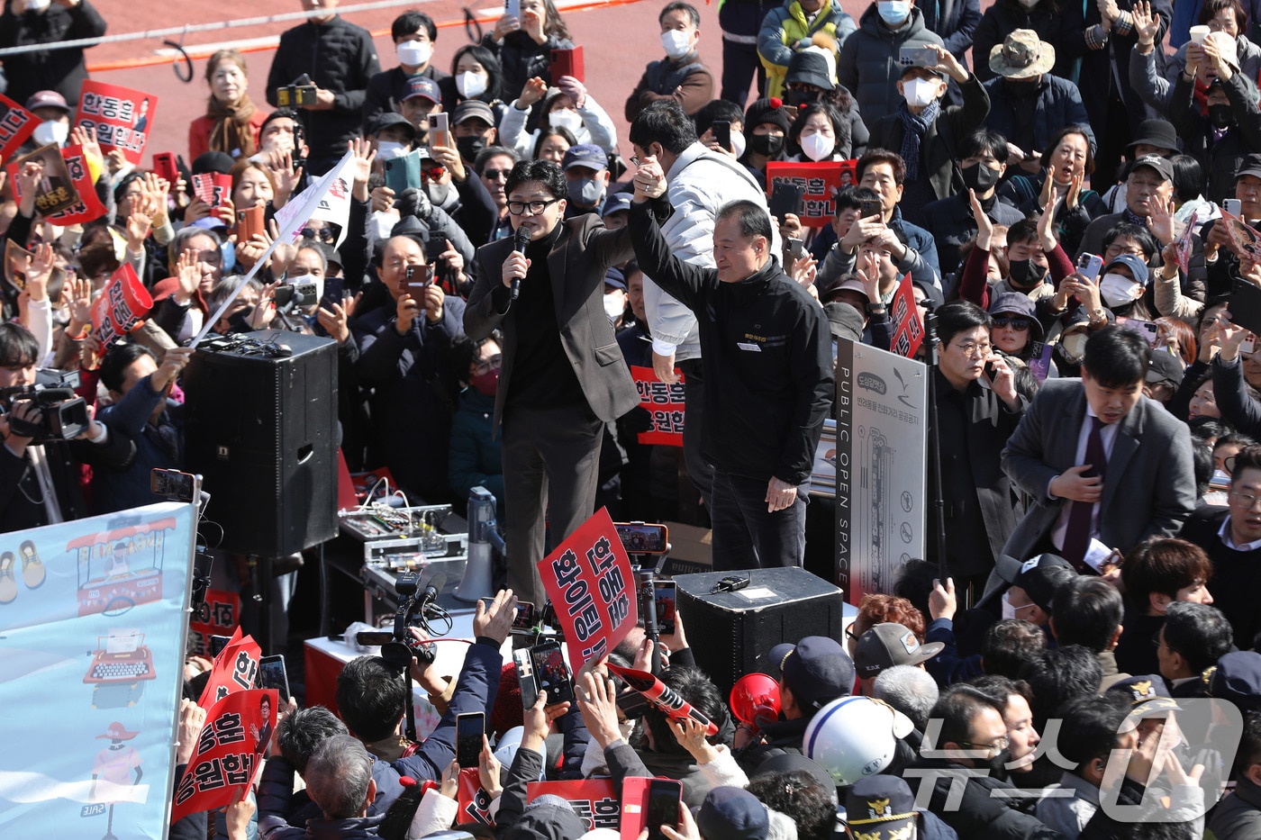 한동훈 전 국민의힘 대표가 7일 오후 부산 북구 구포시장을 찾아 발언하고 있다. 2026.3.7 ⓒ 뉴스1 윤일지 기자