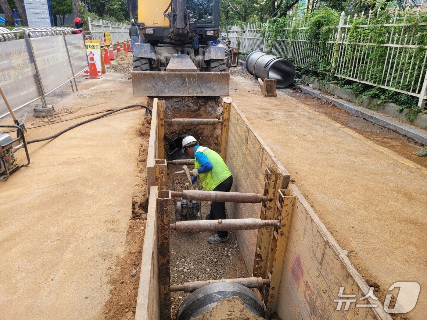 노후 하수관로 정비 모습.(양천구 제공)