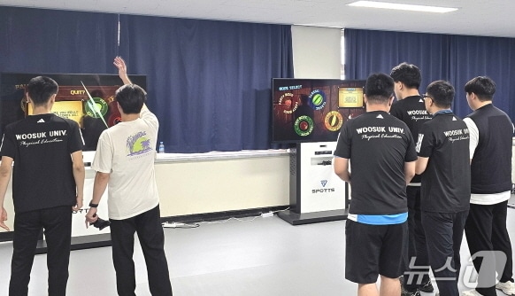 우석대학교가 대한장애인체육회가 주관하는 ‘2026 학교체육시설 장애인 이용 개방지원사업’에 5년 연속 선정됐다. 사진은 장애인을 위한 체육프로그램 진행 장면.(우석대 제공, 재판매 및 DB 금지)/뉴스1