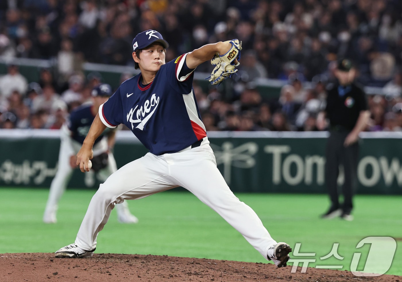 9일 일본 도쿄돔에서 열린 2026 월드베이스볼클래식 조별리그 C조 대한민국과 호주의 경기. 8회말 등판한 대한민국 김택연이 역투하고 있다. 2026.3.9 ⓒ 뉴스1 구윤성 기자