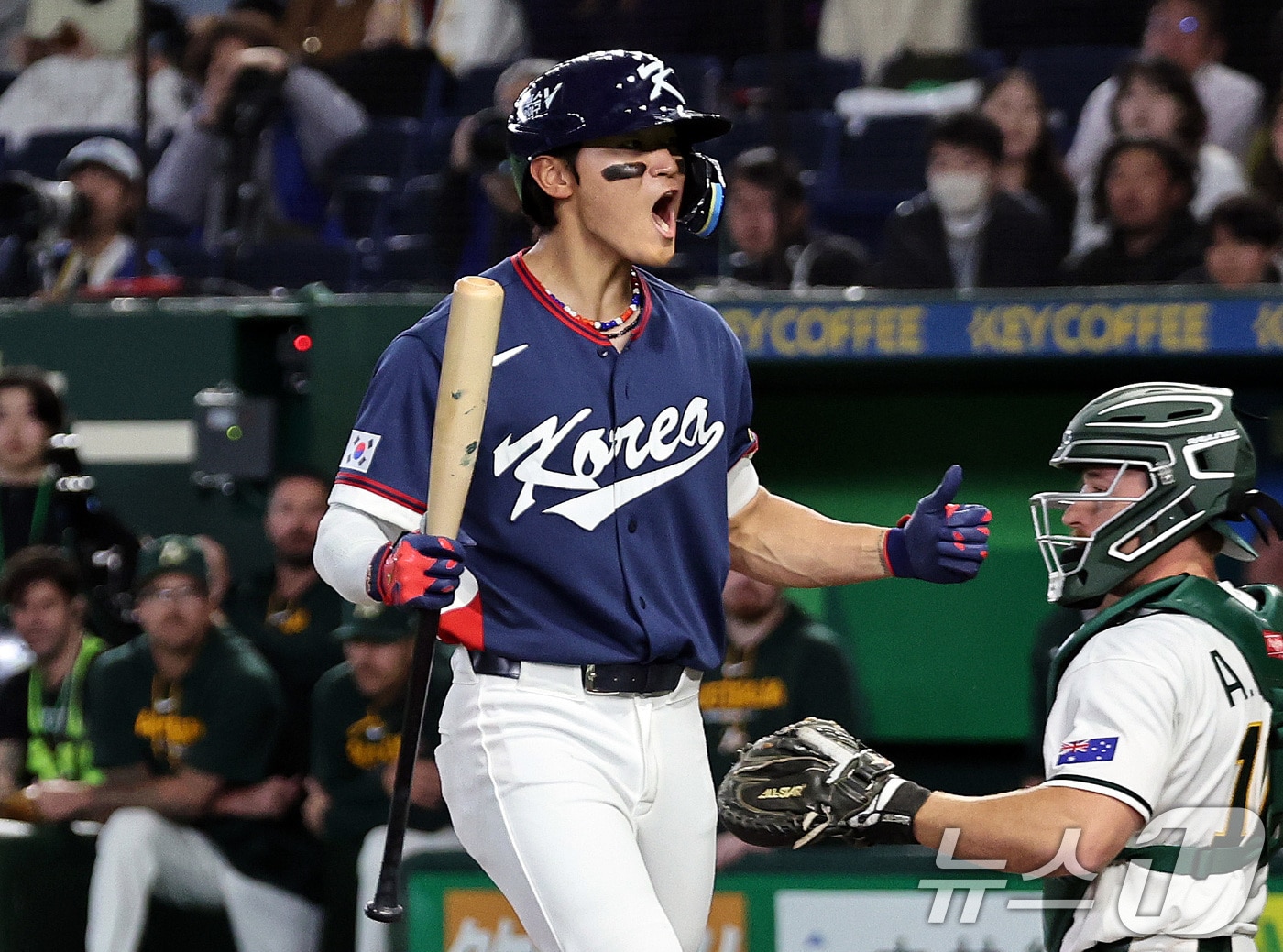 9일 일본 도쿄돔에서 열린 2026 월드베이스볼클래식 조별리그 C조 대한민국과 호주의 경기, 9회초 대한민국의 선두타자 김도영이 볼넷으로 출루하고 있다. 2026.3.9 ⓒ 뉴스1 구윤성 기자