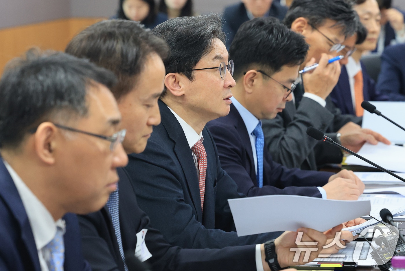 이억원 금융위원회 위원장이 1일 서울 종로구 정부서울청사에서 열린 가계부채 점검회의에서 모두발언을 하고 있다. 2026.4.1 ⓒ 뉴스1 임세영 기자