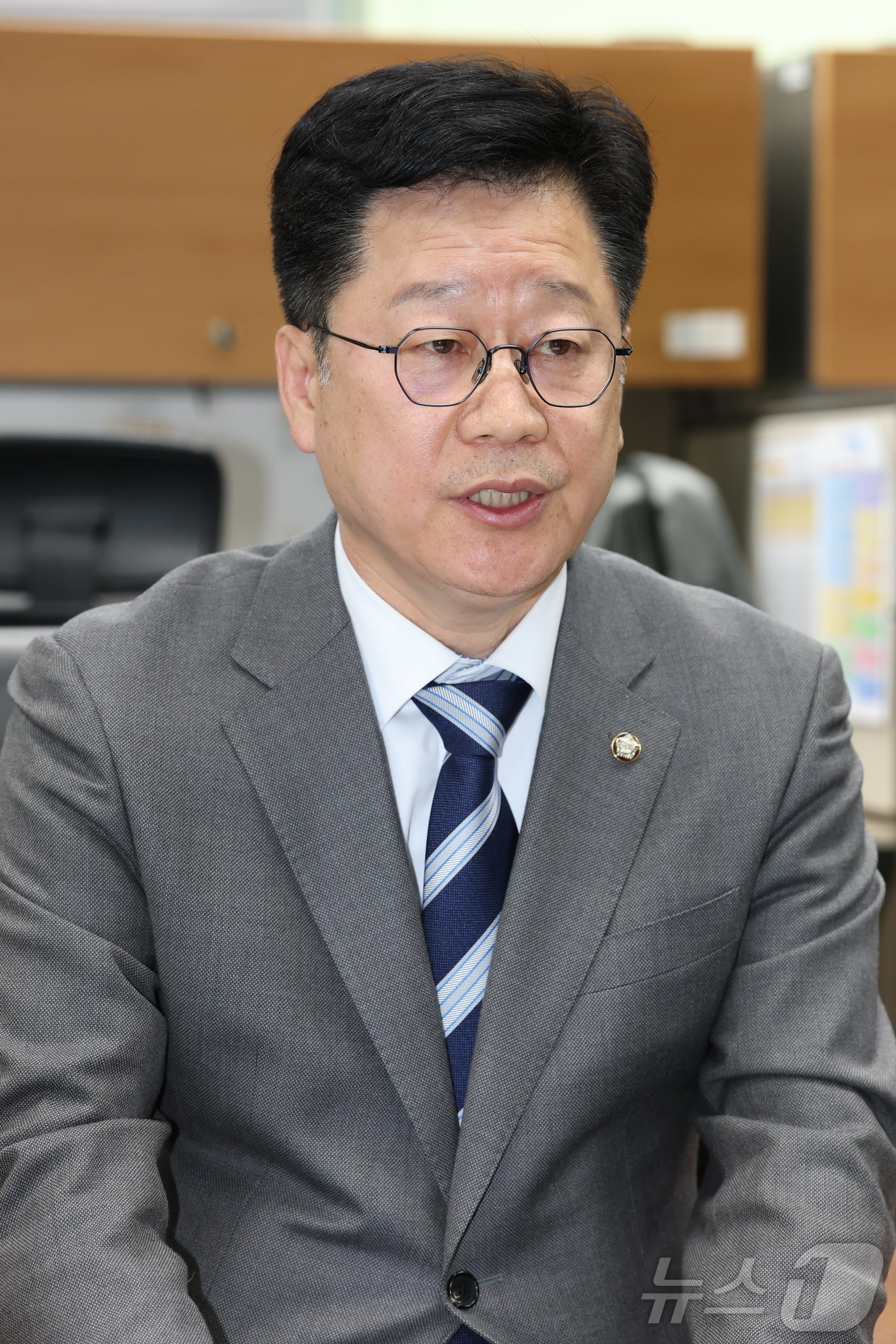 안호영 더불어민주당 국회의원이 1일 전북 전주시 전북특별자치도의회 기자실에서 간담회를 열고 도지사 출마 관련 입장을 밝히고 있다. 2026.4.1 ⓒ 뉴스1 유경석 기자