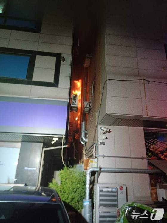 당시 화재 현장. (경기도소방재난본부 제공. 재판매 및 DB 금지) 2025.10.20/뉴스1