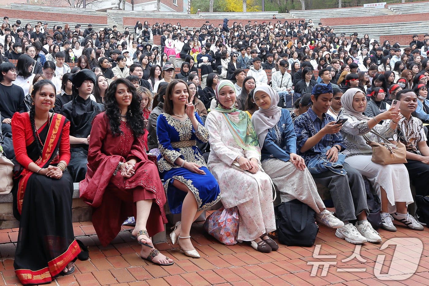 1일 대구 달서구 계명대 성서캠퍼스 노천강당에서 한국어학당 정규과정 입학식이 열렸다.(계명대 제공. 재판매 및 DB 금지) 2026.4.1 ⓒ 뉴스1 공정식 기자