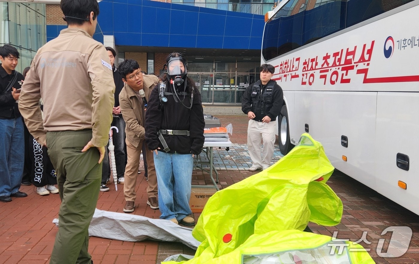 한강청, 대학생 맞춤형 화학사고 안전캠페인 - 뉴스 썸네일 이미지