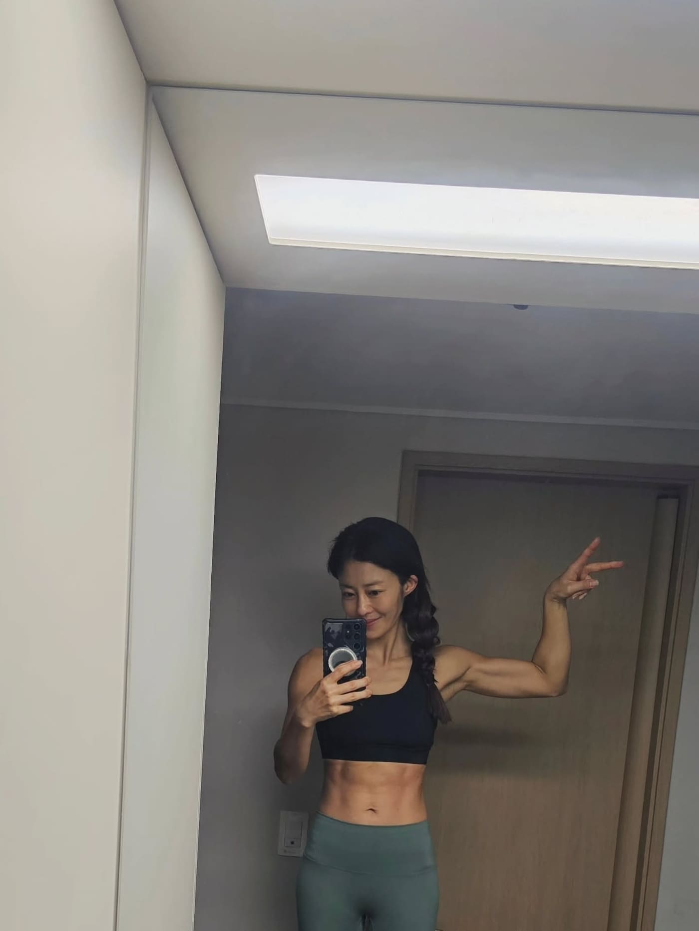 이지현 복근 공개 관련 보도 이미지