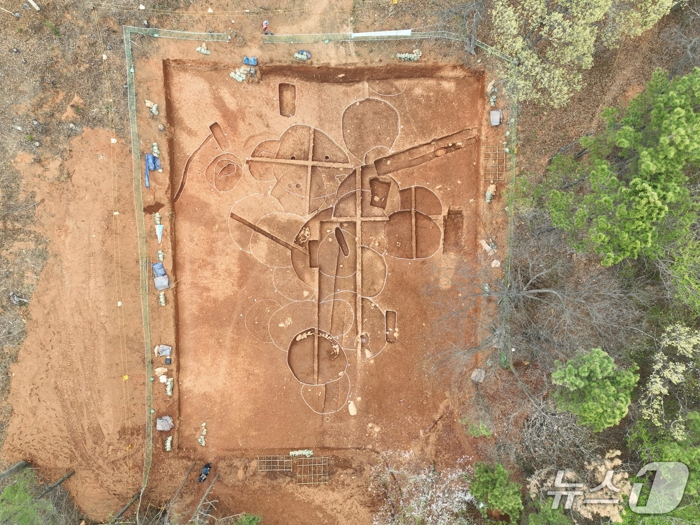 경남 고성군 고성읍 대독리 '고성 만림산 토성' 발굴 조사 현장 전경(경남도 제공. 재판매 및 DB금지)