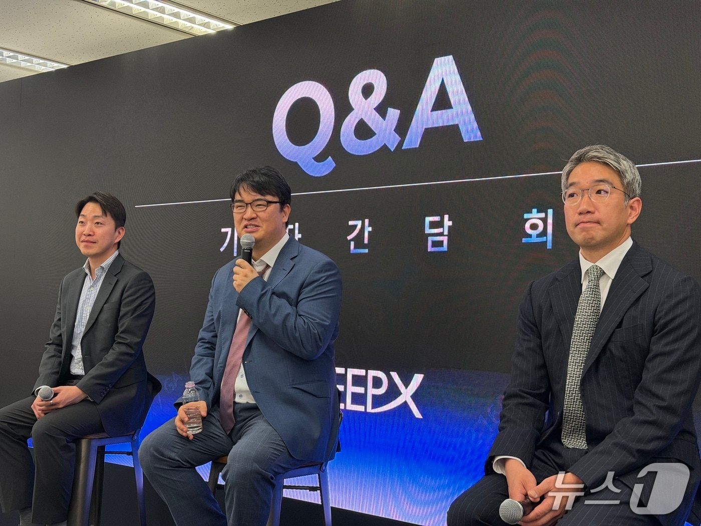 딥엑스 "TSMC가 대만 만들었듯 韓 피지컬 AI 국가로 만들겠다"