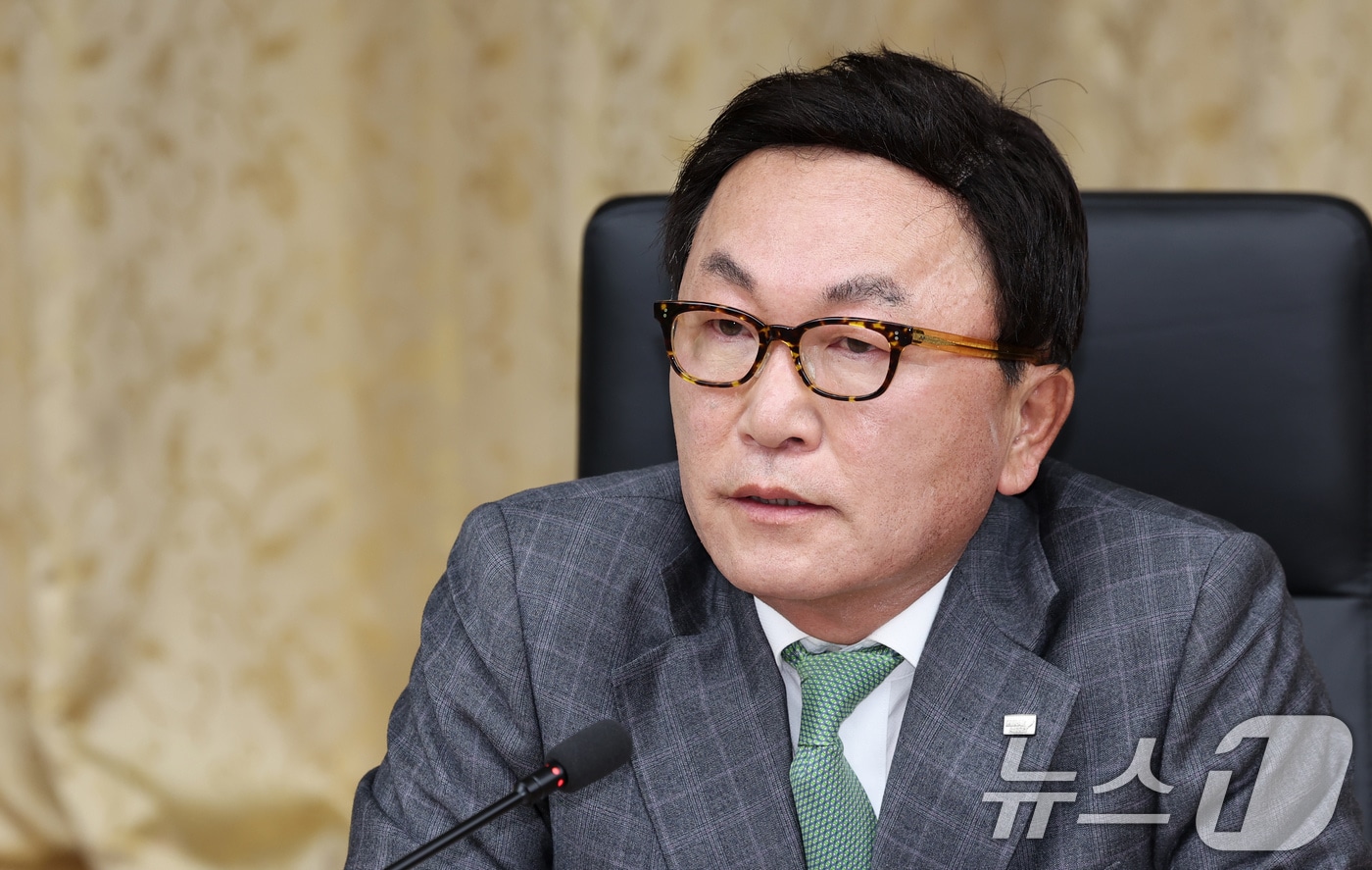 박현주 미래에셋 회장이 14일 오후 서울 중구 예금보험공사 본사에서 열린 국민성장펀드 제2차 전략위원회 회의에서 모두발언을 하고 있다. ⓒ 뉴스1 임지훈 인턴기자