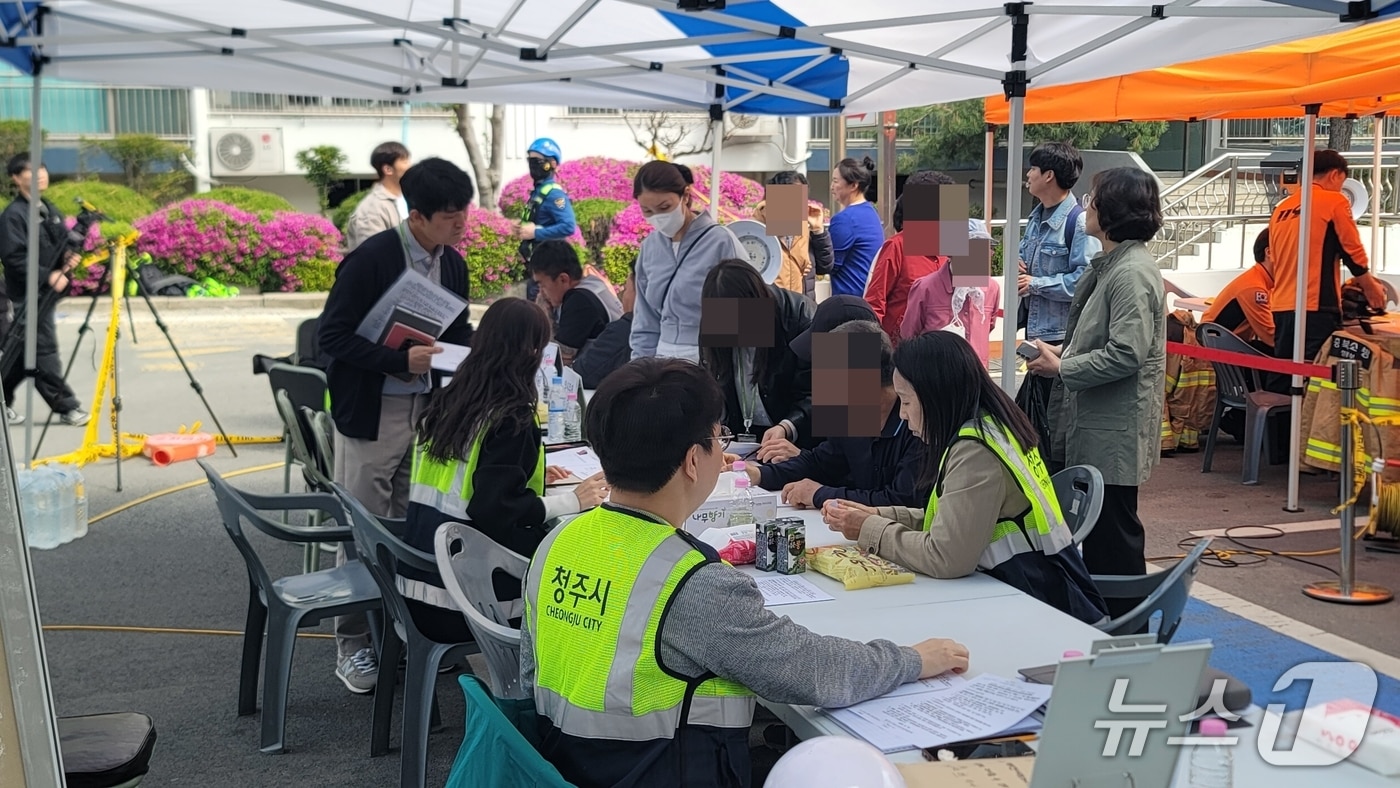 가스폭발 사고 피해 신고 접수 모습.2026.4.14./뉴스1 임양규 기자