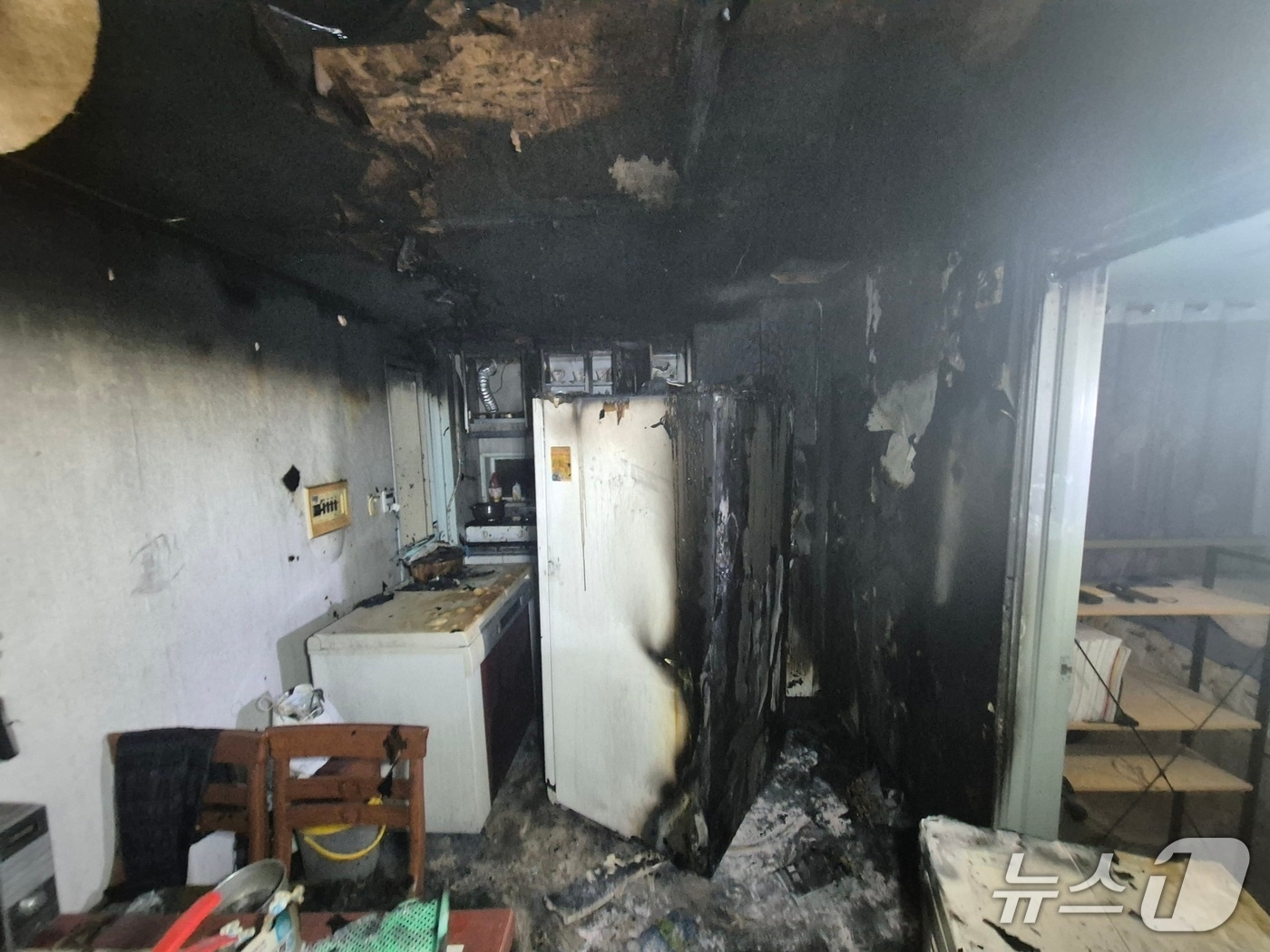 보령 죽정동 아파트 화재 현장. 