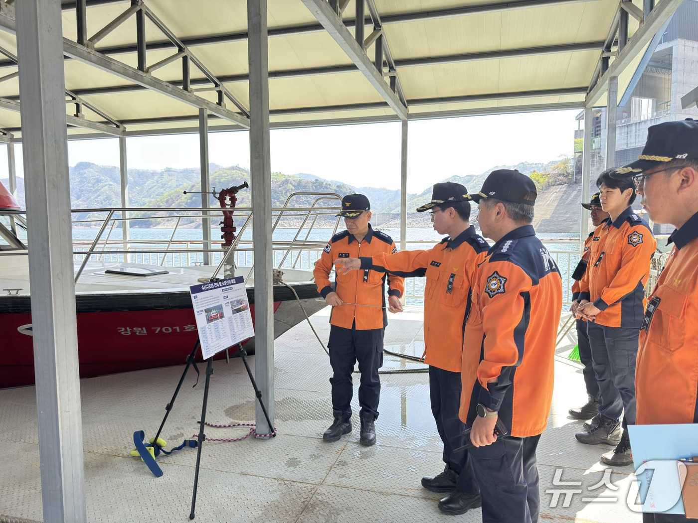 강원특별자치도 소방본부가 춘천 소양호 오지마을 점검에 나섰다. (도소방본부 제공, 재판매 및 DB금지)