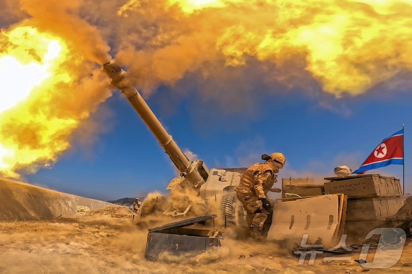 (평양 노동신문=뉴스1) = 북한 노동당 기관지 노동신문은 16일 "김정은 동지께서 4월 15일 태양절에 즈음하여 조직한 조선인민군 서부지구 대련합부대 관하 포병구분대들 사이의 포사격경기를 참관했다＂고 보도했다. [국내에서만 사용가능. 재배포 금지. DB 금지. For Use Only in the Republic of Korea. Redistribution Prohibited] rodongphoto@news1.kr