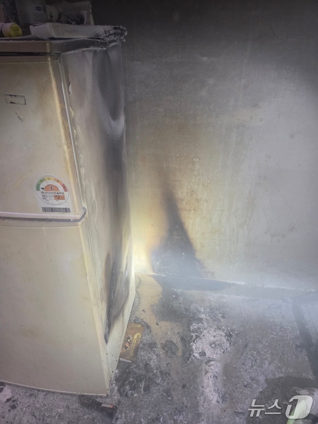 고시원 화재 현장.(경기도북부소방재난본부 제공. 재판매 및 DB 금지)/뉴스1