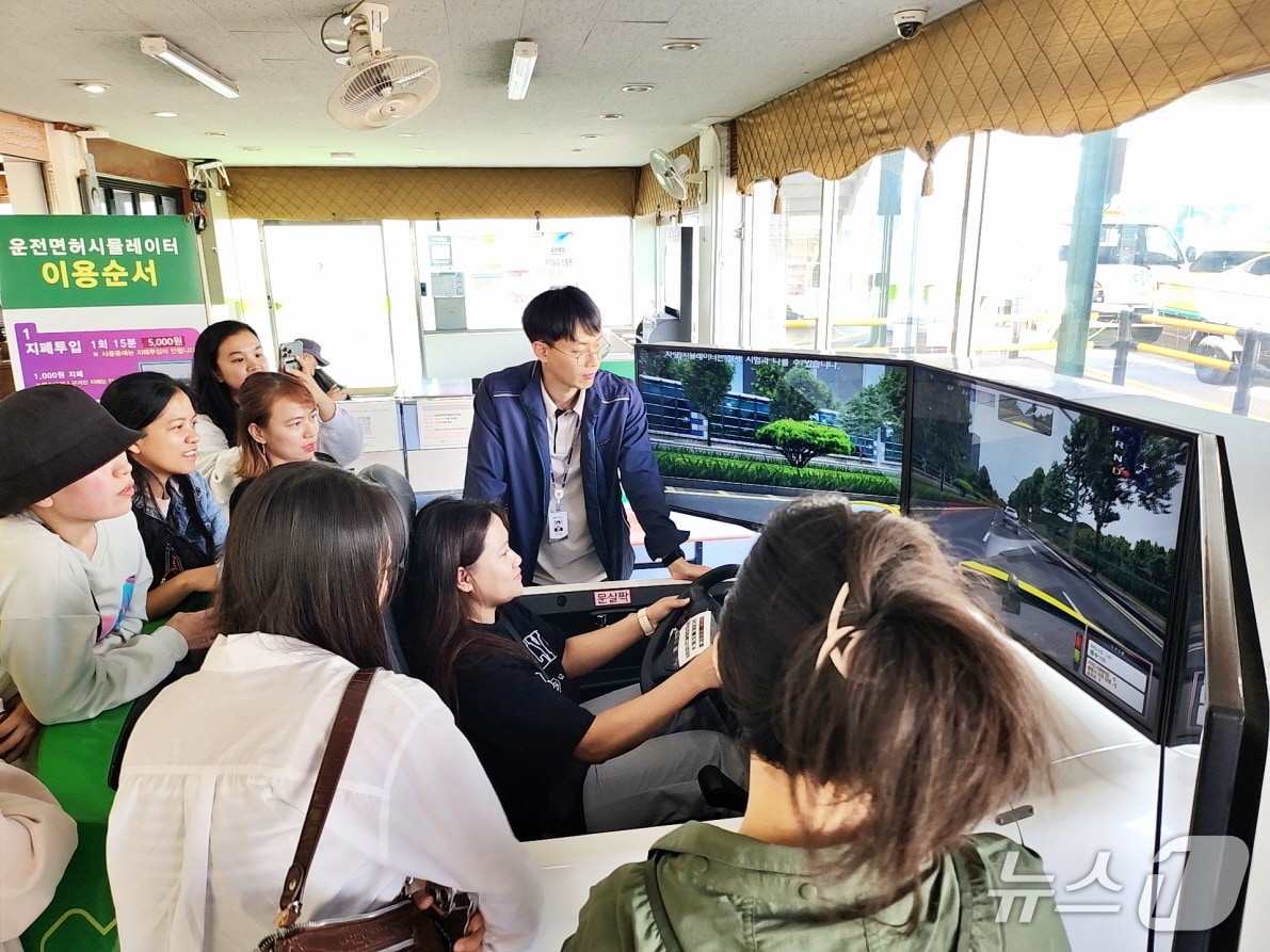 외국인주민 운전면허 교육 모습.(대전사회서비스원 제공. 재판매 및 DB금지)/뉴스1