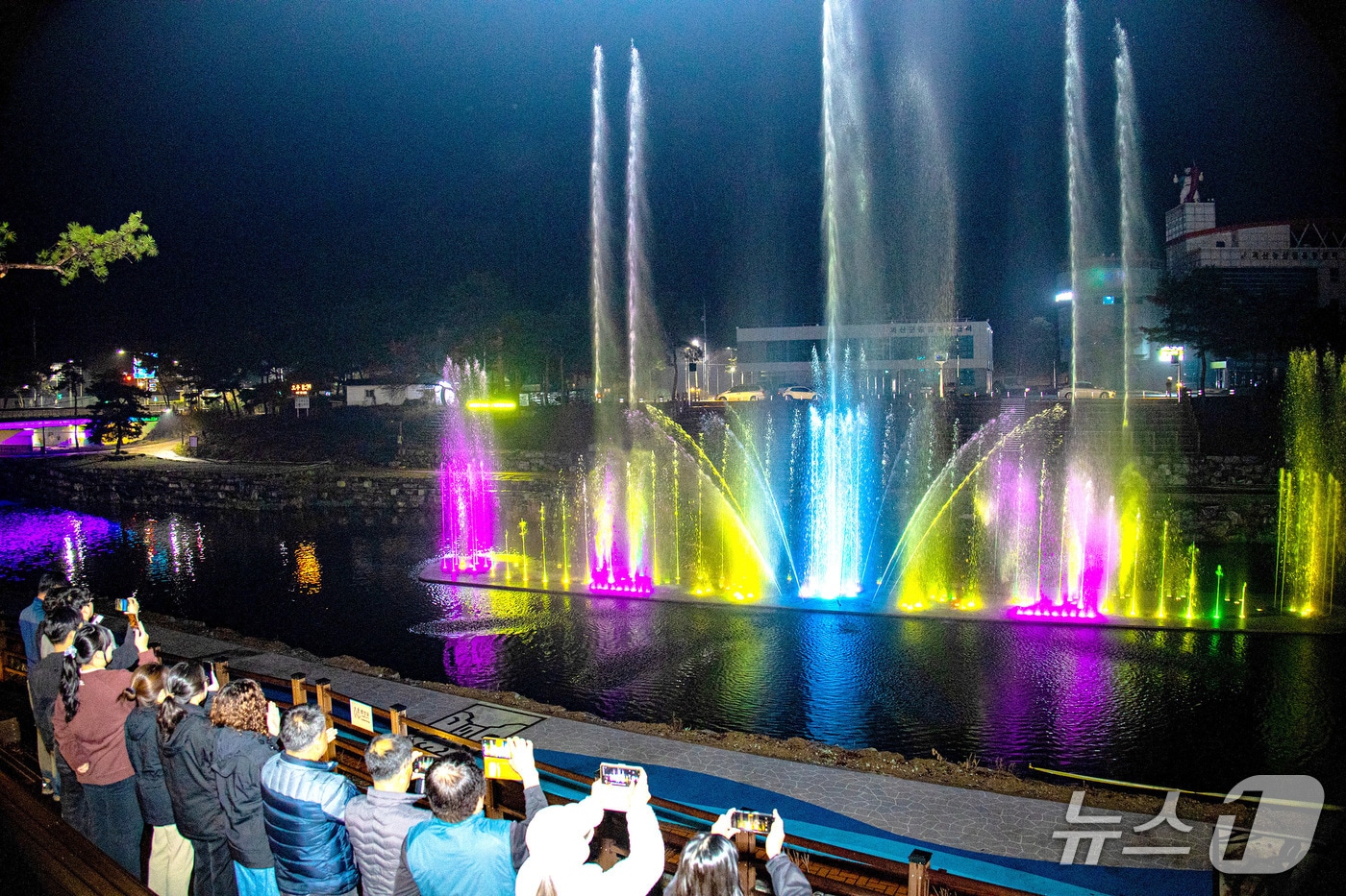 괴산 동진천 음악분수(괴산군 제공. 재판매 및 DB금지)