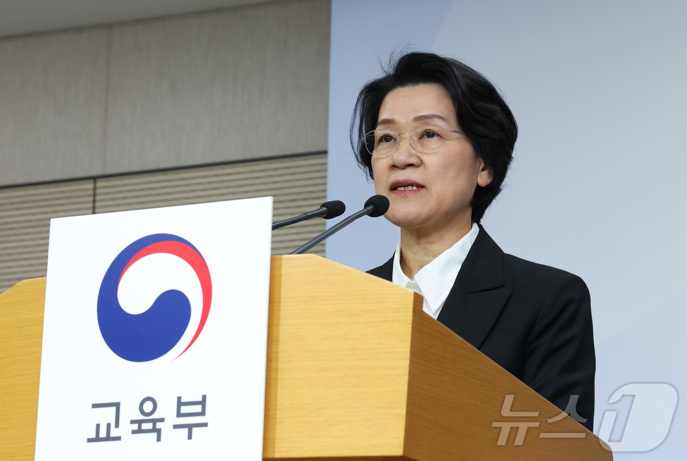 최은옥 교육부 차관이 2일 세종시 정부세종청사에서 지방정부가 지역 발전 전략과 연계해 대학을 육성하는 지역 혁신 중심 대학지원책의 라이즈재구조화 방안을 발표하고 있다. 2026.4.2 ⓒ 뉴스1 김기남 기자